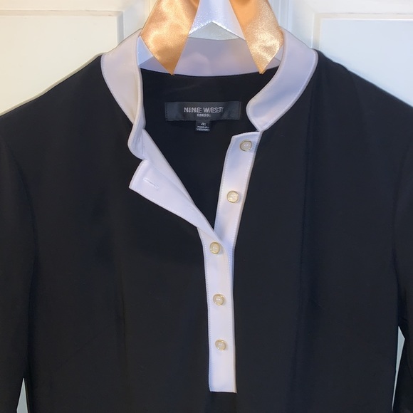 Black dress with 3/4 sleeves and button-down collar - Picture 2 of 4